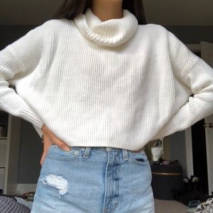 Hollister White Turtleneck Cropped